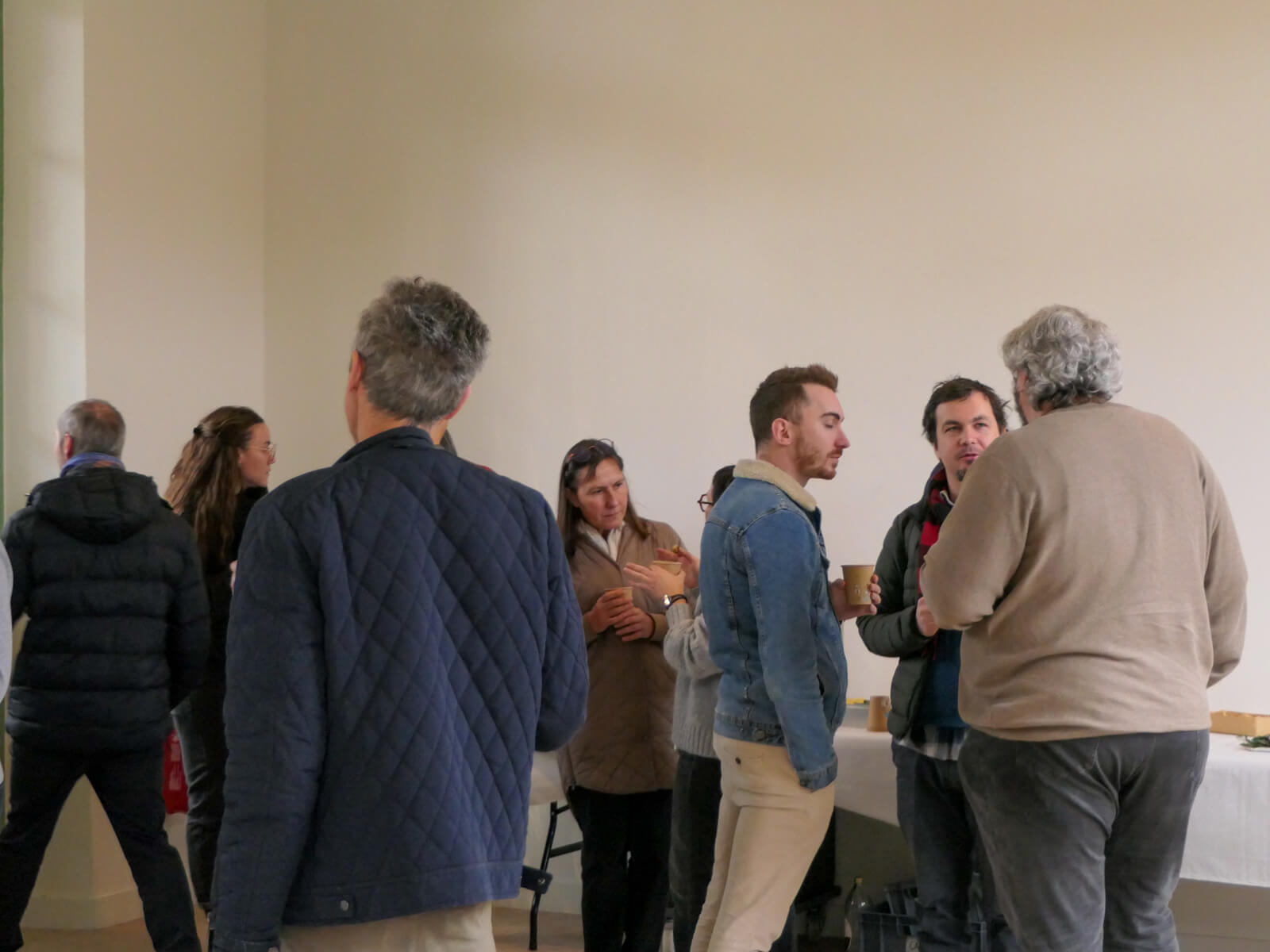 Participants pendant la pause lors de la Journée de la Pédagogie du 23 janvier 2026 à la Villa Créative